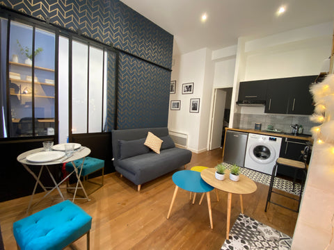 Superbe appartement lumineux rénové  dans un immeuble ancien au premier étage, a Bordeaux, France Superbe Appartement avec terrasse et Balcon Entire rental unit vacation rental 43631081