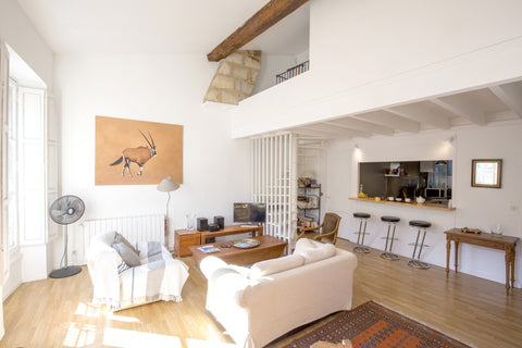 Located in the Hyper Center of Bordeaux, close to Place Tourny and the Grand Thé Bordeaux, France Bright 2 bedrooms near Tourny place Entire rental unit vacation rental 53040923