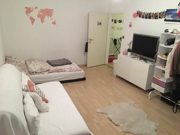 Cosy room in a shared appartment with 3 austrian girls. So you will not just hav Vienna, Austria perfect home for a citytrip :-) Private room in rental unit vacation rental 17947562