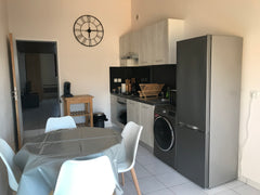 Maisonnette attenante à une habitation principale, avec entrée indépendante, idé  Maisonnette avec terrasse proche tram Entire home vacation rental 573050827410954312