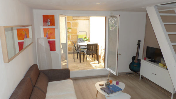 English / Français / Español / 中文<br /><br />Welcome to Luna White' House,<br /> Bordeaux, France Luna White' House ~ duplex + terrace Victoire Entire rental unit vacation rental 19788517