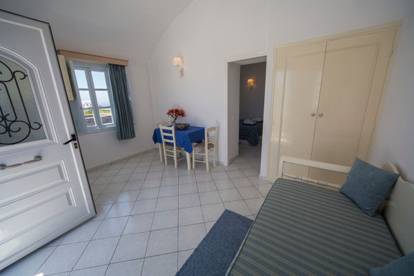 Offering sea views, this apartment comes with a kitchenette with fridge, kettle   Ianthe One bedroom apartment with sea view Room in bed and breakfast vacation rental 32903526