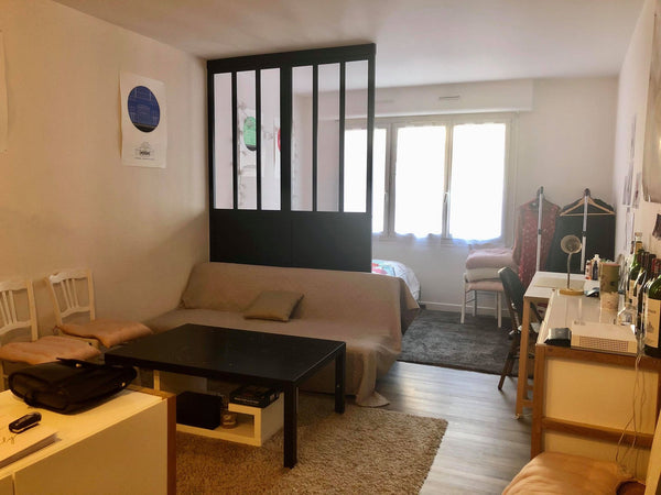 Mon studio de 32m2  se trouve dans une résidence calme et est idéal pour un séjo Bordeaux, France Studio chaleureux sur le quai de Bacalan Entire rental unit vacation rental 40968520