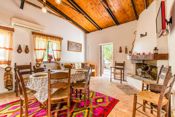 The listing is not for person with disabilities. <br />A wonderful traditional C Greece Aadonis villa Entire townhouse vacation rental 26154419