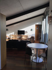 m<br /><br /><b>The space</b><br />Maison dépendance de 72m2, adossée à maison p Cenon, France maison mitoyenne rive droite Entire home vacation rental 41397914