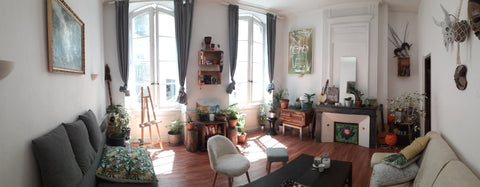 Appartement agréable, dans un vieil immeuble idéalement situé, au coeur du vieux Auvergne-Rhône-Alpes, France Grand et charmant T2 hyper centre St-Pierre Entire rental unit vacation rental 34491529