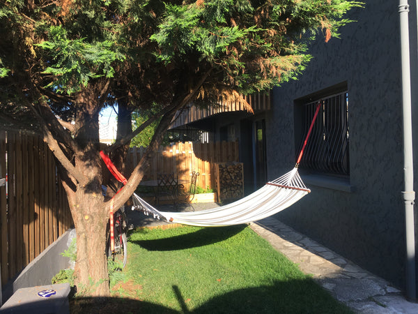 House with 2 bedrooms (one with queen size bed), garden with sunbeds and deck, l Bordeaux, France House 2 bdrms + garden + Chimney / Tram C Ravezie Entire townhouse vacation rental 25304968