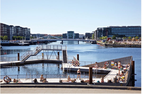Din familie vil være tæt på alt, når I bor i denne centralt beliggende bolig med Copenhagen, Denmark Skøn lejlighed ved kanalerne i Sluseholmen Entire condo vacation rental 671036516734306278