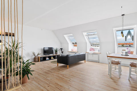 Bring the whole family to this great place with lots of room for fun! <br /><br   SPACIOUS 2-FLOOR LOFT w BIG GARDEN & FREE PARKING Entire loft vacation rental 692497171738223119