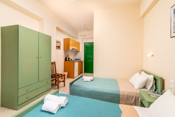 The building is placed in a quiet neighbourhood! The stuff is helpful and kind.   Oasis Studios No 8 Room in hotel vacation rental 48581525