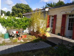 Echoppe rénovée comprenant cuisine toute équipée, salon avec canapé convertible, Bordeaux, France L'échoppe au fond du jardin à Talence Entire home vacation rental 35502491