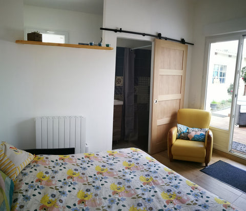 logement calme et élégant,  idéal pour les cyclistes, stationnement proche. Cham Villenave-d'Ornon, France Chambre avec entrée privée et salle de bain Private room in guesthouse vacation rental 594159749155637598