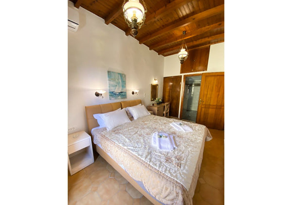 CASA DASYRA is locatedin the center of the beautiful Venetian City of Chania and  Casa Dasyra III Private room in loft vacation rental 43789555
