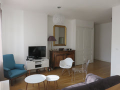 Bel appartement de 88m2, calme et lumineux. <br />Situé en plein coeur du 6è, au Lyon, France Perle rare au cœur du 6ème, avec parking! Entire rental unit vacation rental 16878355