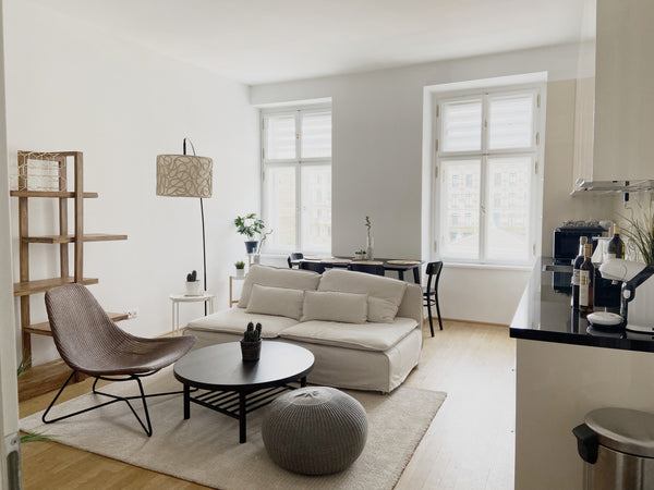 Dieses Stilvolle City Apartment bietet einen direkten Blick auf den Wiener Nasch Vienna, Austria Stilvolle Designer Wohnung am Wiener Naschmarkt Entire condo vacation rental 684024098620078391