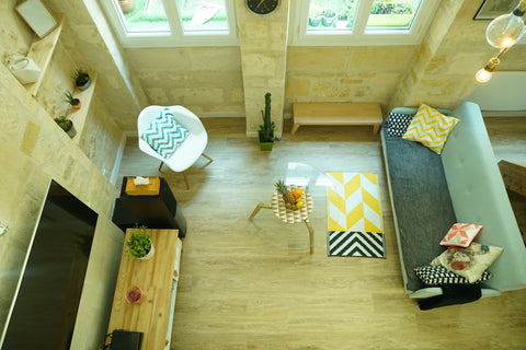 Studio atypique, entièrement refait à neuf, situé au 1er étage d’un bel immeuble Bordeaux, France Charmant studio au cœur de Bordeaux Entire rental unit vacation rental 4625923