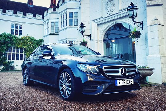 Executive Class Heathrow to Windsor Hotel/Accommodation  Private Tours and Travel Guide Europe London CITY London Destination Tour