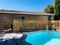 Durant votre séjour, vous profiterez d'un logement de 35m², avec salle d'eau et  Saint-Médard-en-Jalles, France Guest house avec piscine/clim/ terrasse Entire home vacation rental 50918294