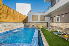 JT apartments with communal pool, are an ideal choice for those looking for rela  JT Apartments | One bedroom apartment N4 Entire rental unit vacation rental 49065147