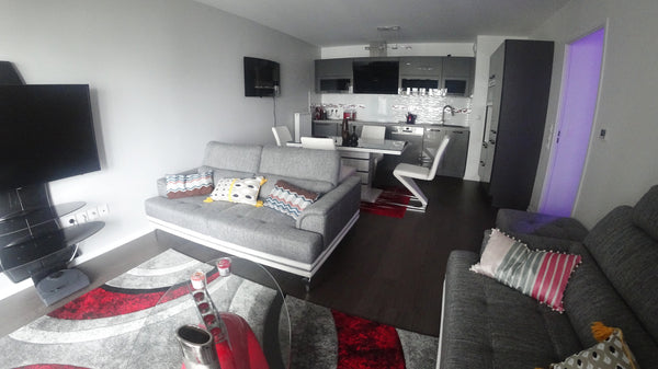 L'appartement est situé dans l'éco-quartier Ginko, dans une résidence moderne et Bordeaux, France T2 Bel appartement près du lac avec parking privé Entire condo vacation rental 34194256