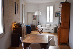 Cette échoppe traditionnelle a été construite dans les années 1890, comme la plu Bordeaux, France Grande échoppe à Nansouty (proche St Michel) Entire townhouse vacation rental 36226767