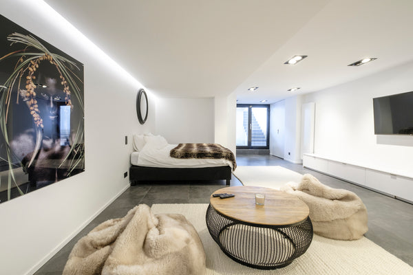 This spacious luxury studio is ideal for enjoying Brussels while being quiet. Ve Brussels, Belgium Wonderful studio in Châtelain Entire rental unit vacation rental 663887347911046179