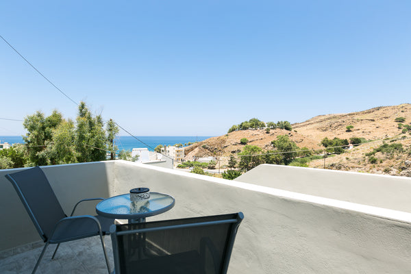 At the center of the famous resort , Panormos, and only 200 metres from the loca  Lovely apartment for 2 persons, Panormo center Entire rental unit vacation rental 654384445495154063
