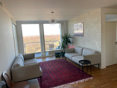 Nyd det simple liv i denne fredelige og centralt beliggende bolig.<br /><br /><b Copenhagen, Denmark Private room 15m2 near by Metro/Airport/Citycentre Private room in condo vacation rental 602016950205324742