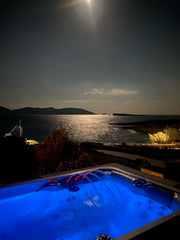 Sea side House Anemomylos with Jacuzzi is a traditional house 80 m2 near the sea Naxos, Greece Sea Side House Anemomylos Cycladic home vacation rental 7744823