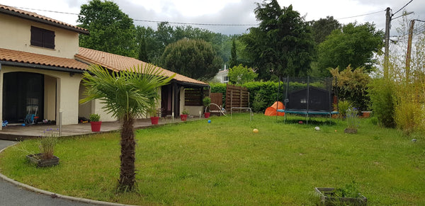 Aux portes du Médoc, à 15 minutes de Bordeaux.<br />Idéale pour un séjour touris Blanquefort, France Maison proche Bordeaux-Portes du Medoc-Piscine Entire home vacation rental 35088383