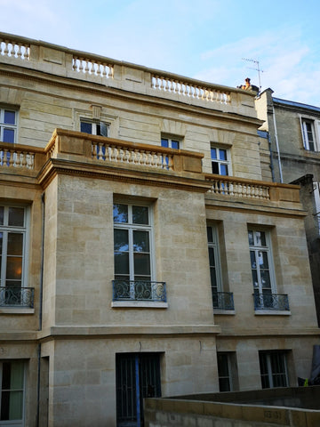 Bonjour , <br />c est un appartement  T2 donnant sur un jardin tres bien situé . Bordeaux, France appart Bordeaux Jardin Public Entire rental unit vacation rental 44382549