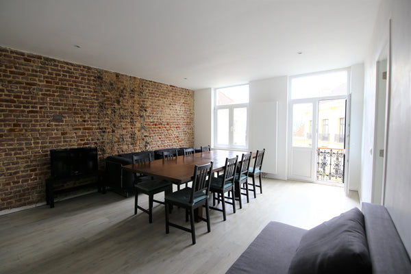 This bright and clean apartment is located in the heart of Brussels. Convenientl Linkebeek, Belgium Loft 5 bedrooms/Dansaert, city center Entire loft vacation rental 50560562