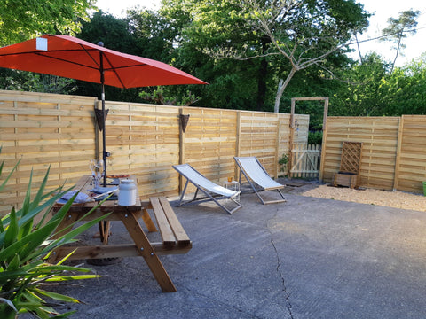 Lodge pour 6. Idéalement placée, le site désormais classè par les Gîtes de Franc Saint-Médard-en-Jalles, France Bordeaux 10 mn Plage 25 mn Lodge cosy jardin privé Entire rental unit vacation rental 34278045