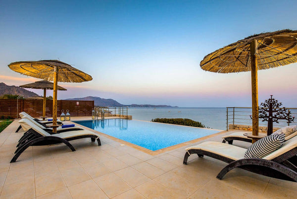Paradise Beach II is a beautiful property situated directly on the beachfront, o Maidstone, United Kingdom 3 bed villa, stunning  beachfront locaton Entire villa vacation rental 37263500