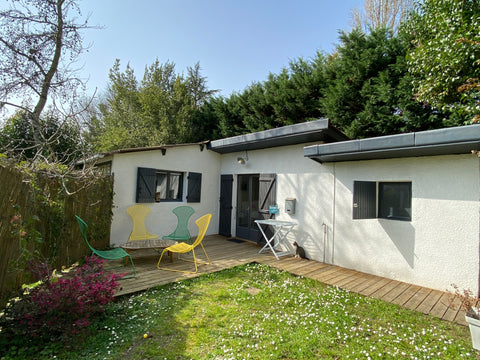 Charmante petite maison de 3 pièces indépendante au fond d'un jardin au calme ab Villenave-d'Ornon, France Maison  située au fond du jardin Entire home vacation rental 5492868