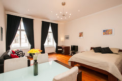 The location is magical! The property is unique as there are only a few apartmen  HISTORIC CENTER. Only 1 min walk to PRAGUE CASTLE Entire rental unit vacation rental 9370819