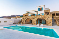 Description<br />Blue Serenity Villa is a 7-bedroom vacation home that offers a  London, United Kingdom Blue Serenity Villa Tinos Entire villa vacation rental 43893564