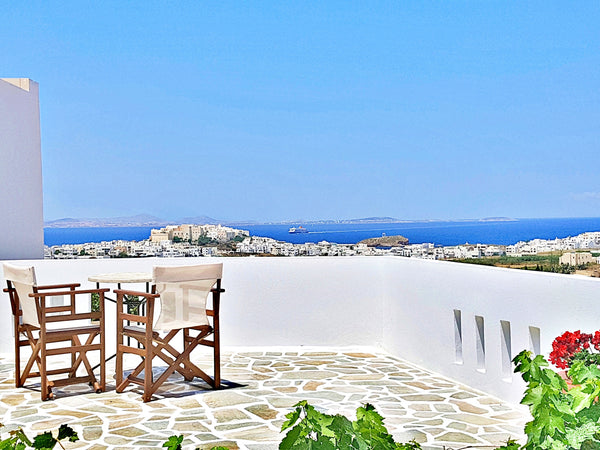 Studios Petros are situated in a quiet area at Agios Polikarpos in Naxos town, o Athens, Greece Studios Petros, Apartment in Naxos Town Room in aparthotel vacation rental 19322100
