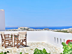 Studios Petros are situated in a quiet area at Agios Polikarpos in Naxos town, o Athens, Greece Studios Petros, Apartment in Naxos Town Room in aparthotel vacation rental 19322100
