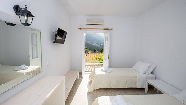 Twin room in a newly renovated, family-run hotel in the heart of Katavati.<br /> Greece Twin room in Hotel Galini in Katavati Room in aparthotel vacation rental 26131645
