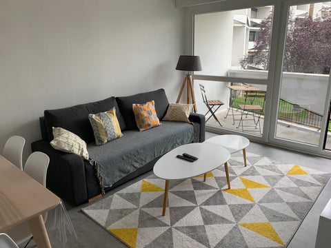 T3 situé à Pessac bus au pied de l immeuble et tram b à 5 min<br />Bordeaux a 20 Ustaritz, France Découvrez bordeaux a prix raisonnable Entire rental unit vacation rental 41837464