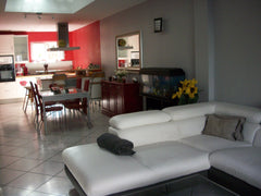 Dans le quartier des Chartrons, quartier calme à 5 minutes du centre ville en tr Bordeaux, France Chartrons Bordeaux maison lumineuse 100M2 Private room in townhouse vacation rental 5999424