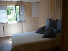 The perfect spot to enjoy the city of Bordeaux and the Medoc wine chateaux effor Saint-Médard-en-Jalles, France Quiet room, garden, parking, food! Private room in home vacation rental 7260026