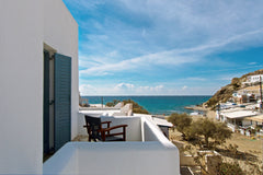 .<br /><br /><b>The space</b><br />The Perigiali Apartment Folegandros is a larg Folégandros, Greece Perigiali Family Apartment in Folegandros Cycladic home vacation rental 25335532