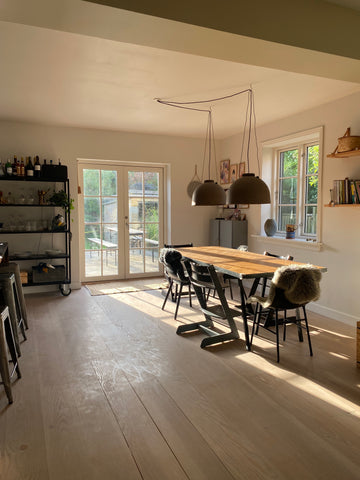 Master mason villa from around 1930 - fully renovated.<br /><br />The house is s Copenhagen, Denmark Renoveret murermestervilla i dejligt kvarter. Entire villa vacation rental 701445377399943839