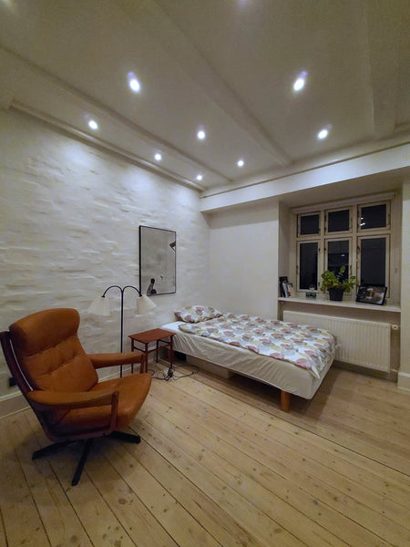 Light and spacious room in a historic town house in København Ø. Fully equipped  Copenhagen, Denmark Spacious, clean and quiet room in charming flat Private room in condo vacation rental 3144558