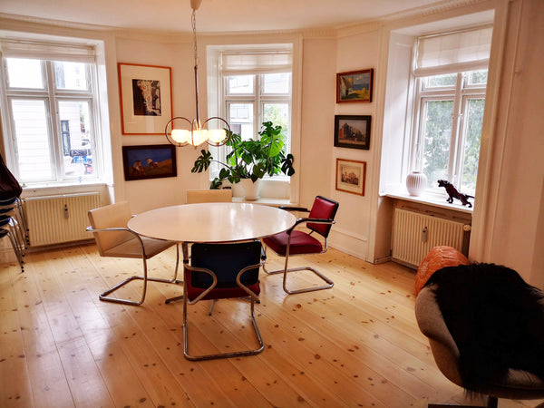 Cosy apartment next to the lakes and the park! Right in the city, 5 min away fro Copenhagen, Denmark Cosy apartment next to the lakes and the park! Entire rental unit vacation rental 36342881