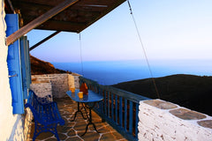Cozy farmhouse over the sea.In the peace of the mountains. 5 min.walk from villa Folégandros, Greece Wonderful Stonehouse.-Amazing sea view. Best price Entire home vacation rental 5342120