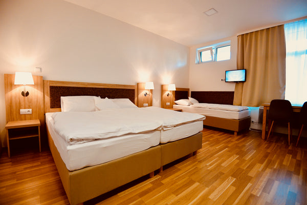 Toto místo se nachází v klidné části prahy, obklopeno zelení a navazuje na překr Prague, Czechia Jelica Restaurant & Apartments 1 Entire home vacation rental 26638267