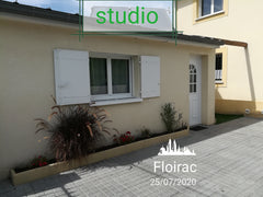 Petit studio situé proche de l'ARKEA ARENA (maxi 20 minutes à pied) à 100 mètres Floirac, France studio d'hôtes climatisé Entire rental unit vacation rental 37468692